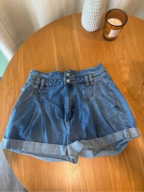 Forever 21 High-Rise Blue Denim Pleated Roll-Cuff Shorts